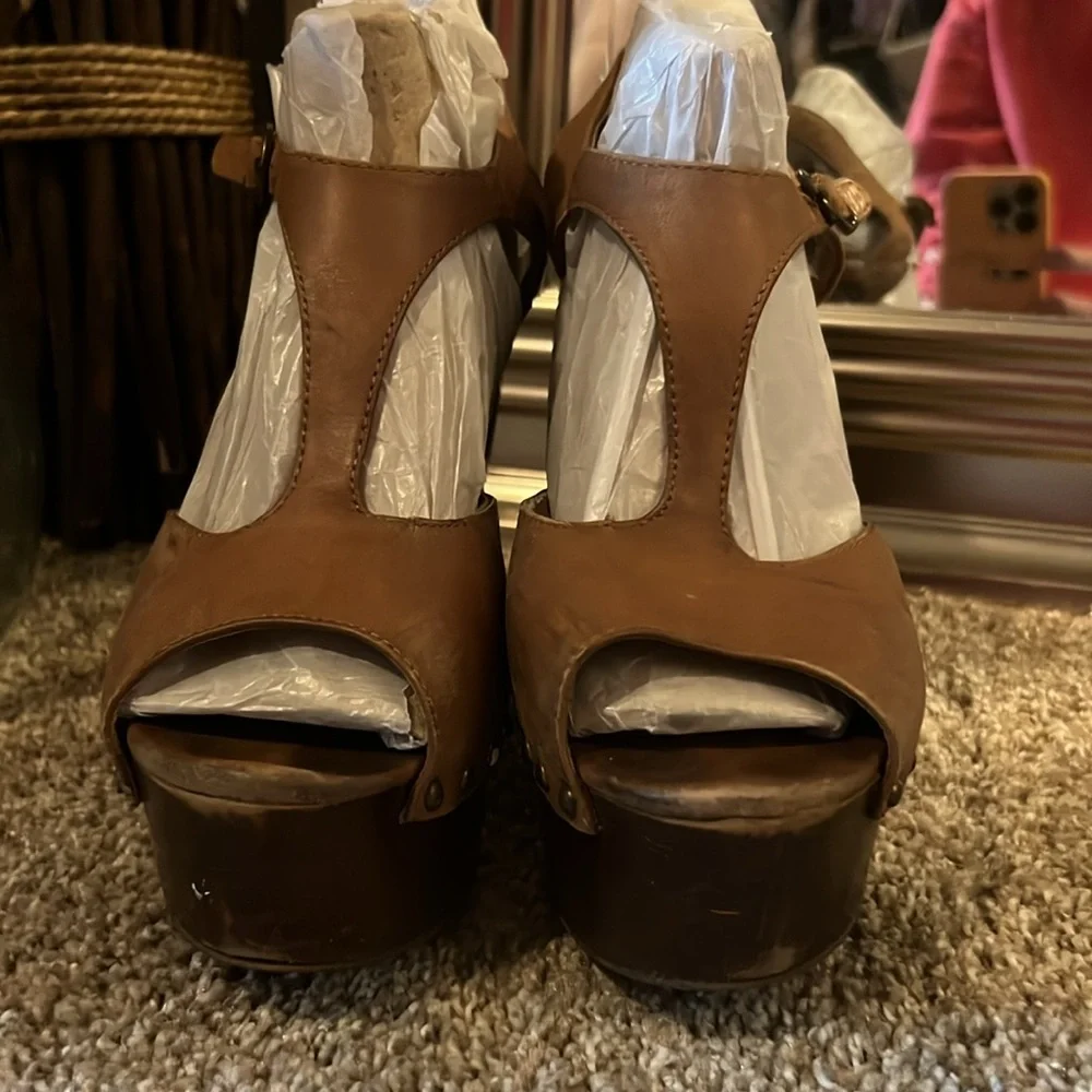 Steve Madden brown wooden platform wedge sandals leather upper style Wachme 8.5